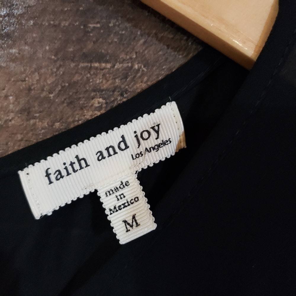 Faith and joy of Los Angeles sheer shoulder top - Picture 3 of 8